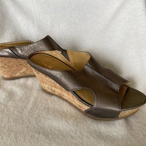 Franco Sarto charcoal grey wedge